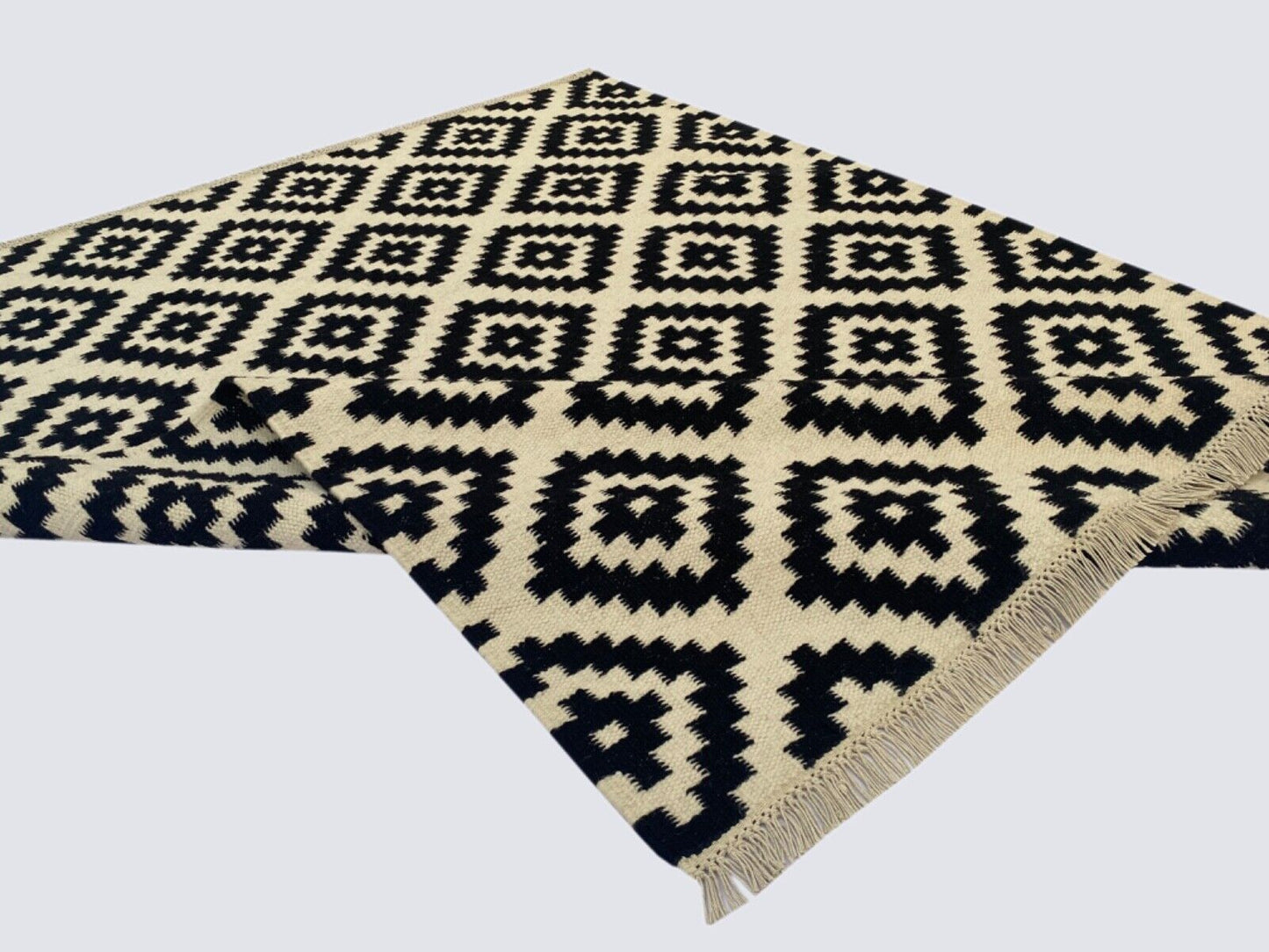 Handgefertigte Kilim Dhurry Teppich 160x230 cm Schwarz Elfenbein 100% Wolle 503