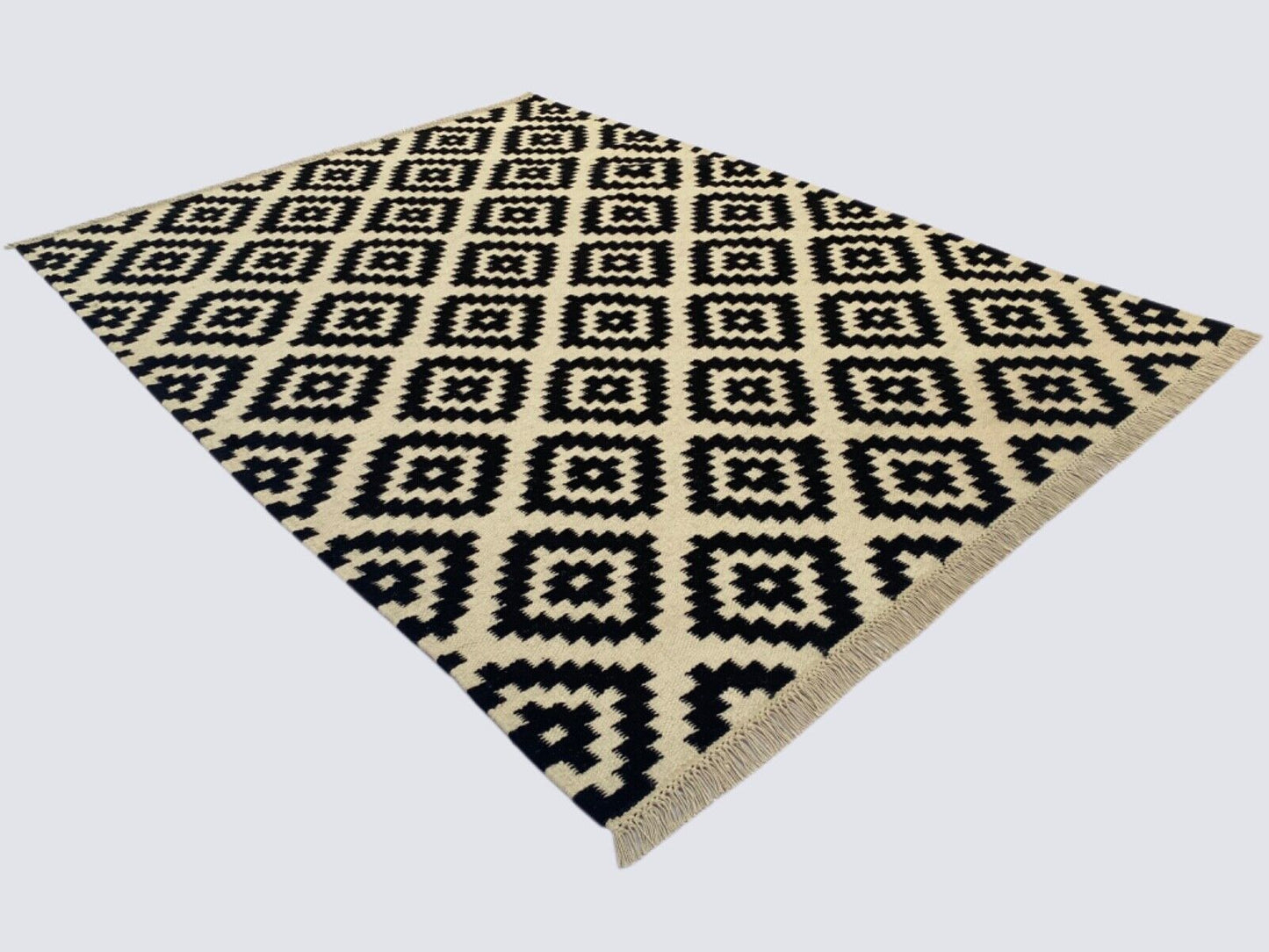 Handgefertigte Kilim Dhurry Teppich 160x230 cm Schwarz Elfenbein 100% Wolle 503