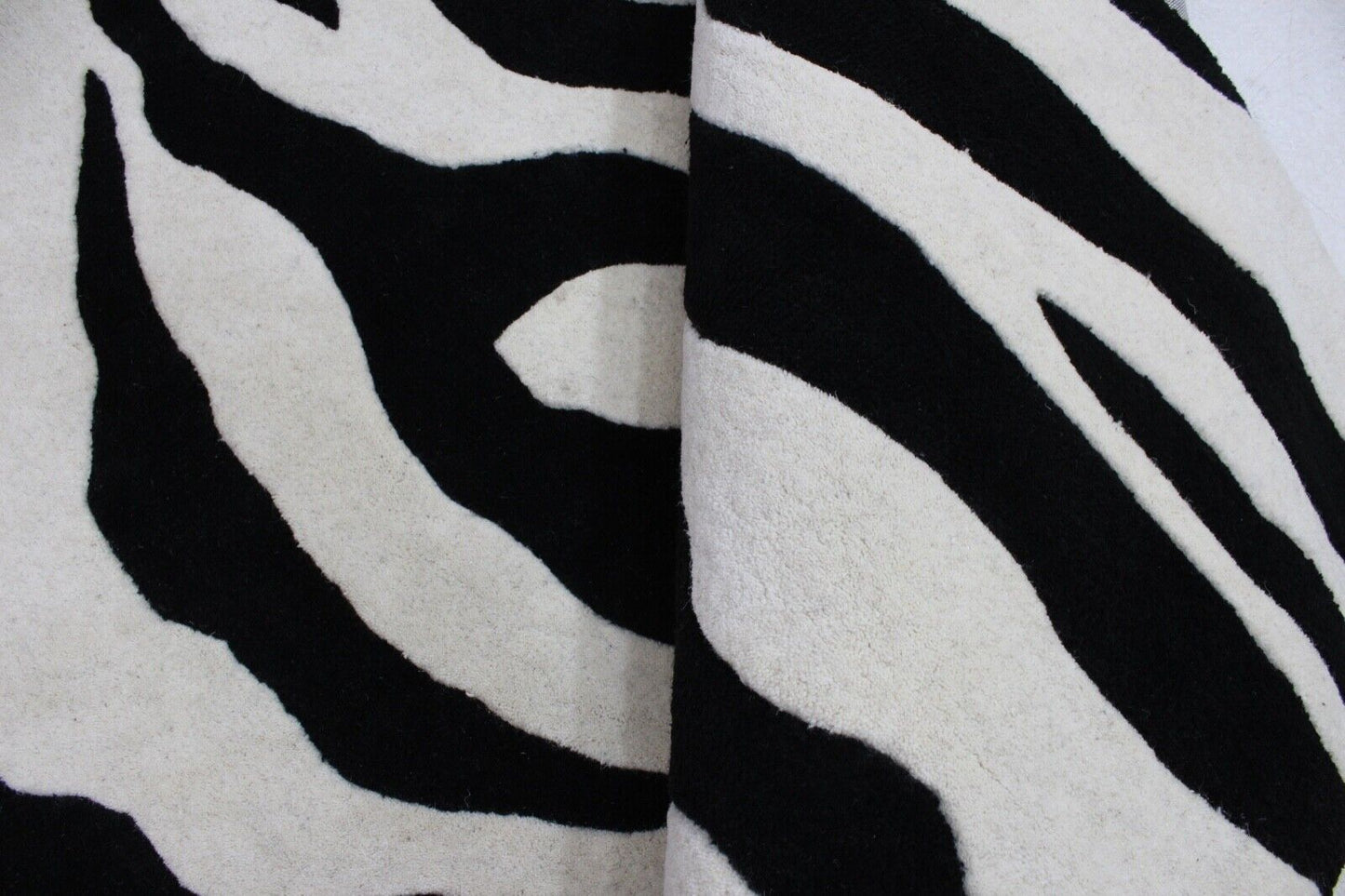 Schwarz Beige 100% Wolle  Teppich 170X240 CM Handarbeit Handgetuftet Zebra ME-5